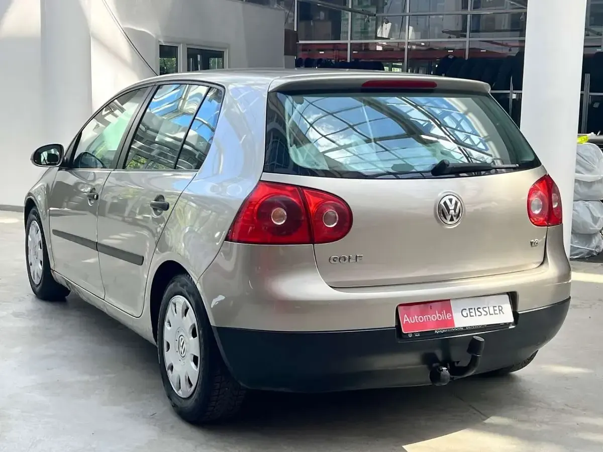 Gebraucht VW Golf IV Trendline 102 PS (75 kW) 2004 Beige Limousine