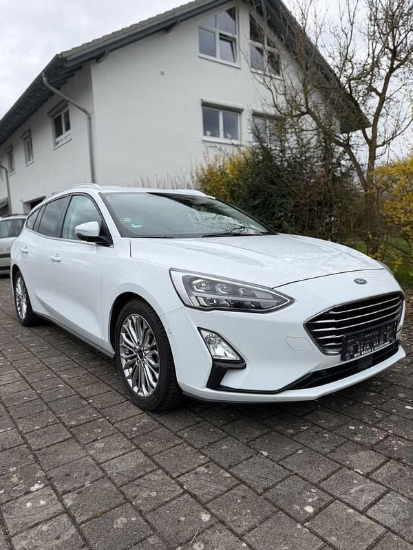 Gebraucht Ford Focus Titanium 150 PS (110 kW) 2019 Weiß Kombi