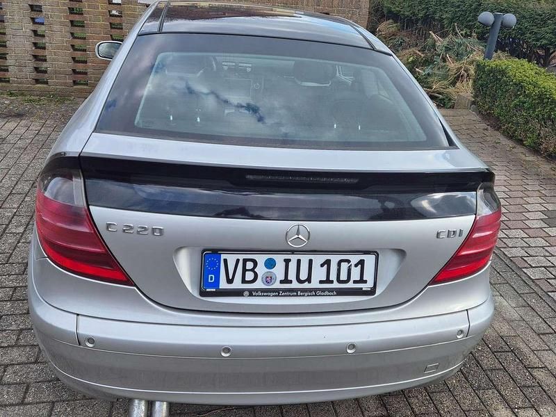 Gebraucht Mercedes 220 135 PS (99 kW) 2002 Coupé
