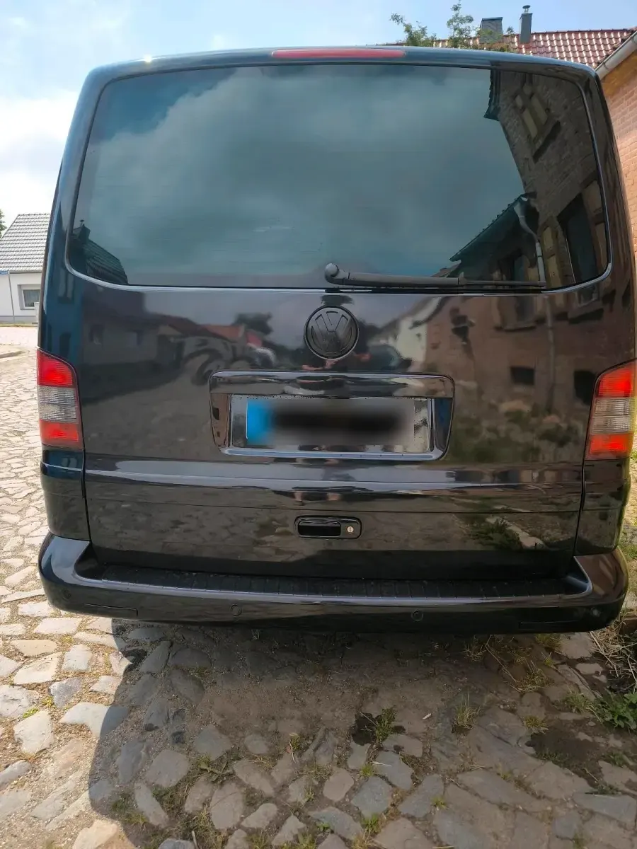 Gebraucht VW Multivan 174 PS (127 kW) 2005 Schwarz Van / Kleinbus