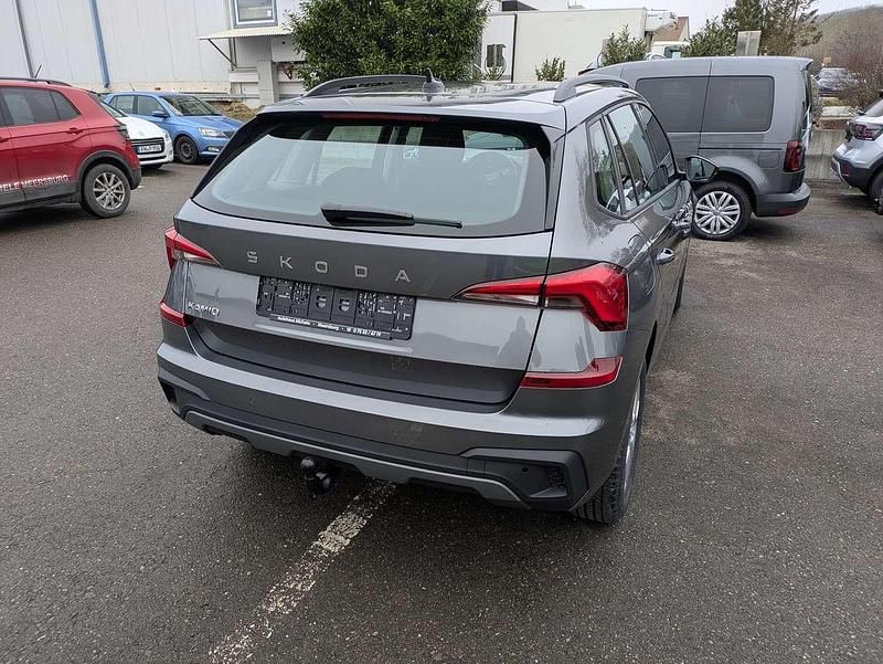 Neu Skoda Kamiq Selection 116 PS (85 kW) 2026 Graphitegrau metallic SUV