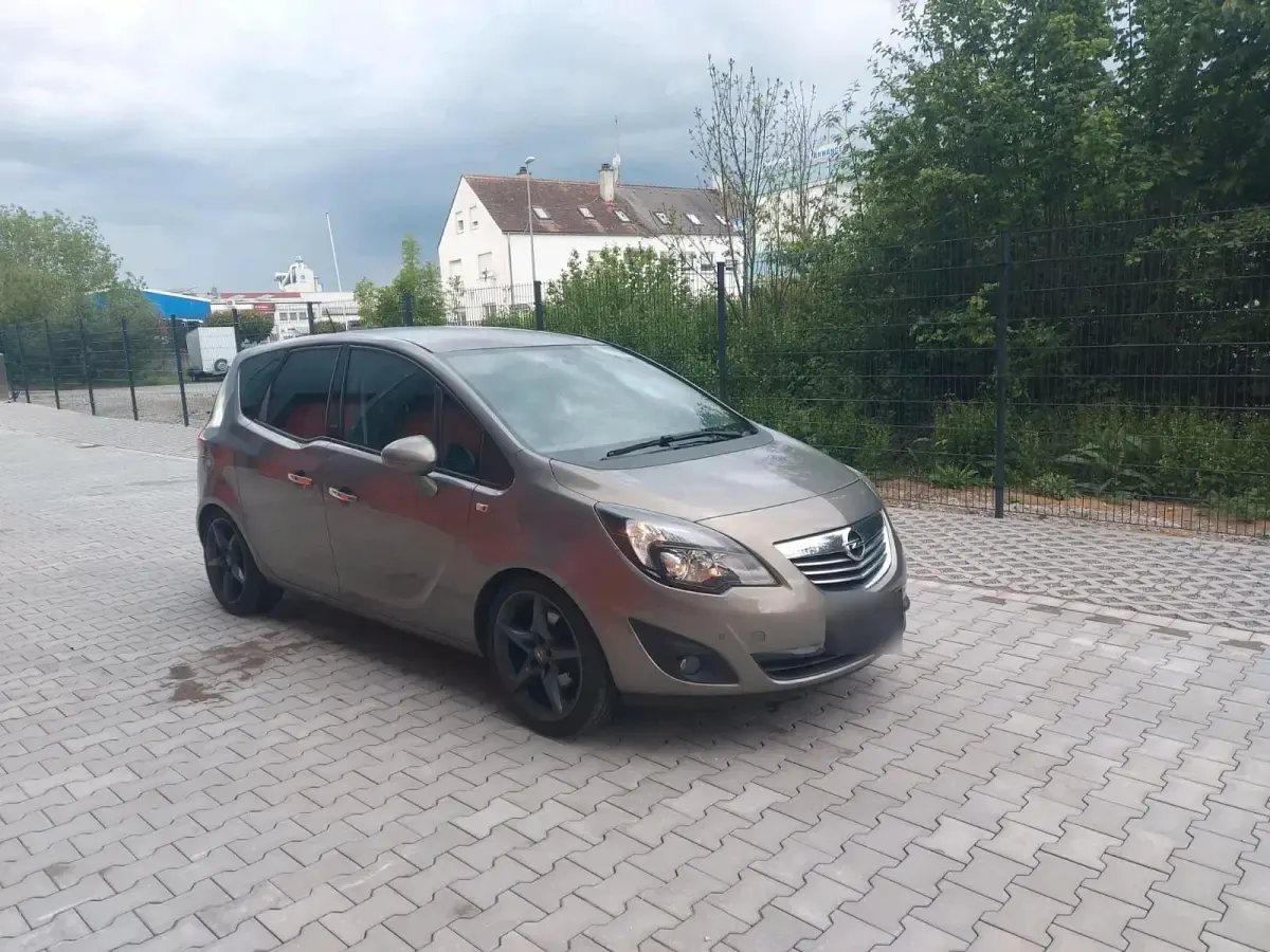 Gebraucht Opel Meriva 140 PS (102 kW) 2010 Braun Van / Kleinbus