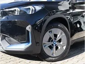 Gebraucht BMW iX1 230 kW (313 PS) 2023 Schwarz (schwarz uni) SUV