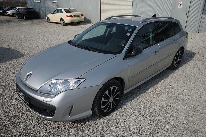 Gebraucht Renault Laguna III Dynamique 150 PS (110 kW) 2009 Grau Kombi