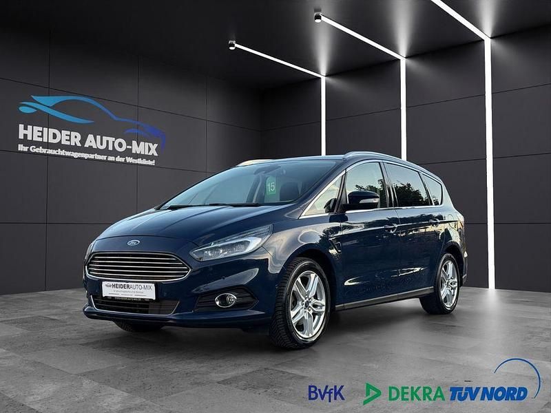 Gebraucht Ford S-MAX Titanium 160 PS (117 kW) 2018 Blau Van / Kleinbus
