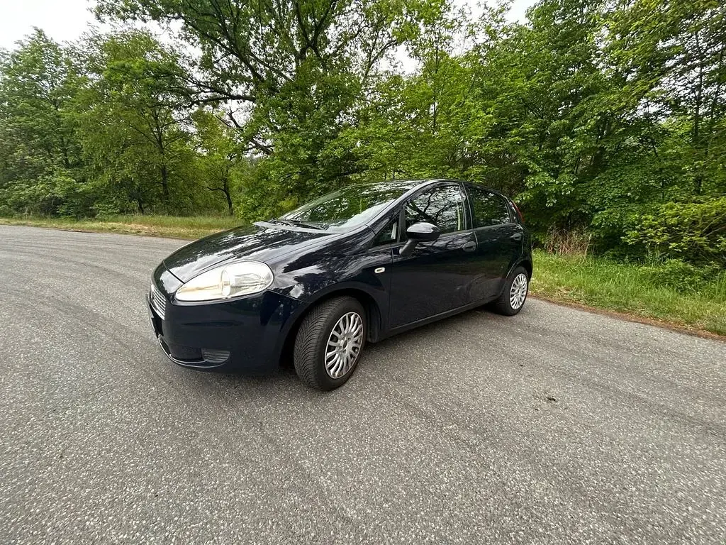 Gebraucht Fiat Grande Punto Active 65 PS (47 kW) 2009 Blau Kleinwagen