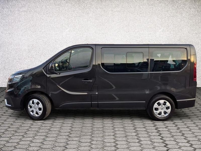 Gebraucht Renault Trafic Life 150 PS (110 kW) 2022 Schwarz Van / Kleinbus