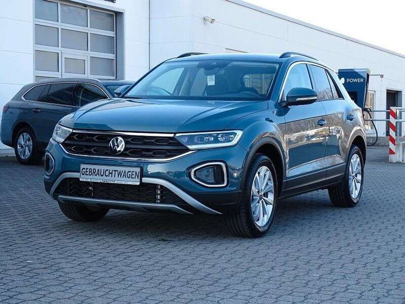 Blau Gebraucht 2024 VW T-Roc Comfortline SUV | 22.900 € (Fairer Preis) - Bild 1/4