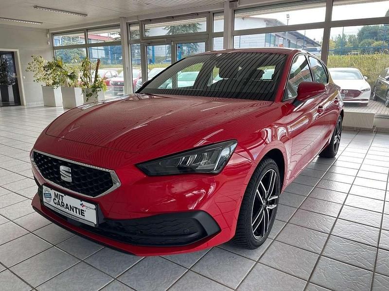 Rojo emocion Gebraucht 2020 Seat Leon Style Kleinwagen | 17.999 € (Guter Preis) - Bild 1/4