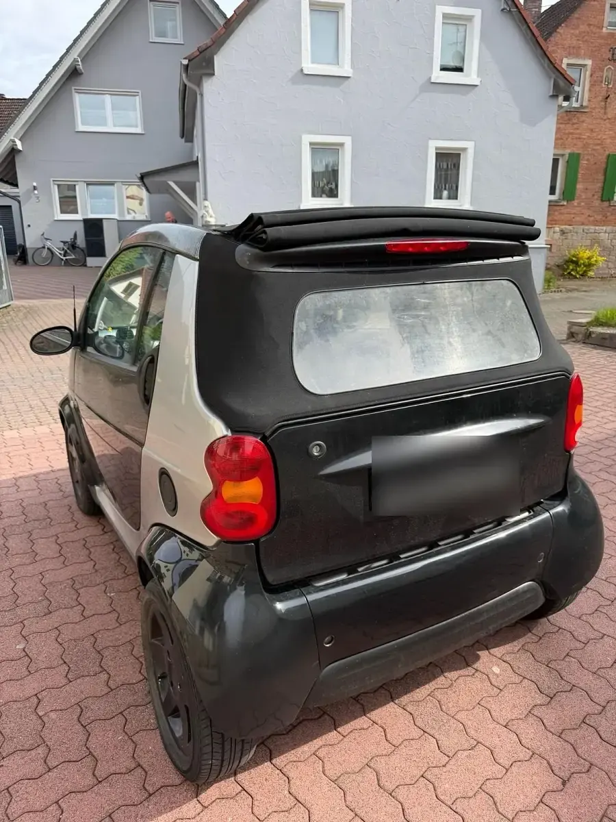 Używany Smart ForTwo Cabrio 55 KM (40 kW) 2000 Czarny Kabriolet