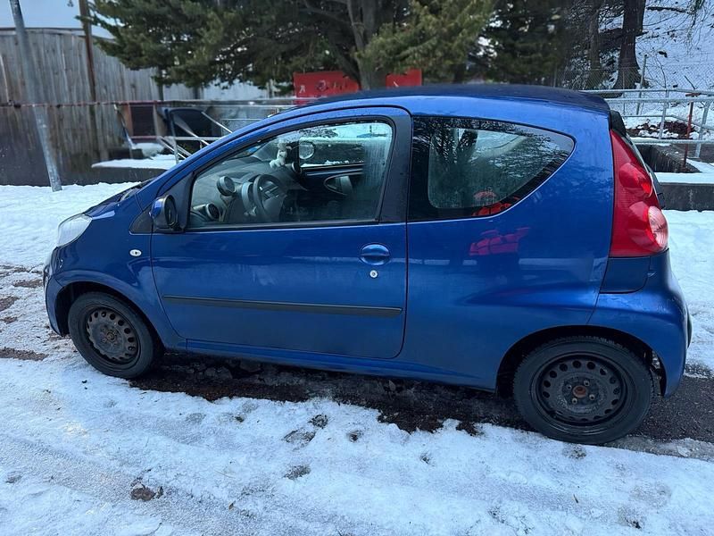 Gebraucht Peugeot 107 68 PS (50 kW) 2006 Blau Kleinwagen