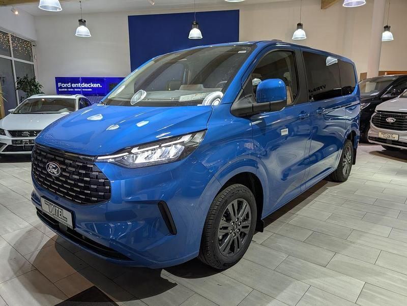 Neu Ford Tourneo Titanium 150 PS (110 kW) 2025 Blau Van / Kleinbus