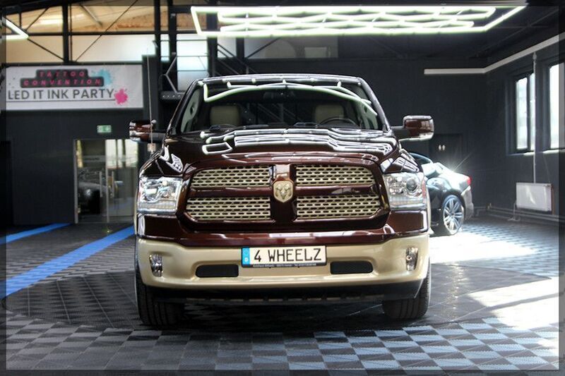 Gebraucht Dodge Ram 401 PS (294 kW) 2018 Braun Pickup