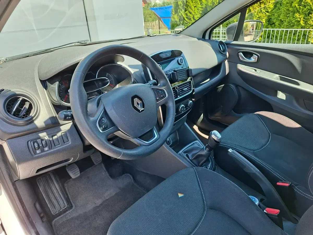 Gebraucht Renault Clio SE 73 PS (53 kW) 2017 Weiß Kleinwagen