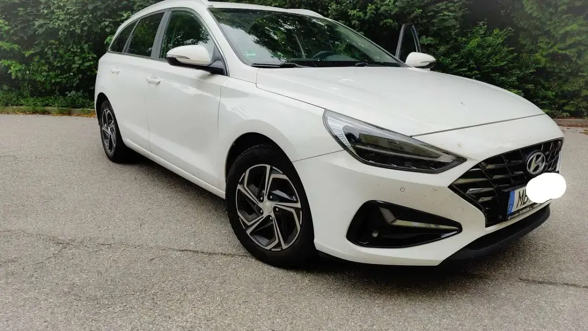 Gebraucht Hyundai i30 Trend 120 PS (88 kW) 2022 Weiß Kombi