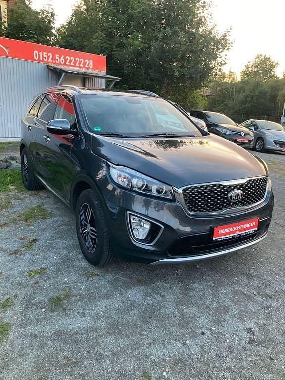 Grau Gebraucht 2017 Kia Sorento Vision SUV | 13.600 € (Guter Preis) - Bild 1/4