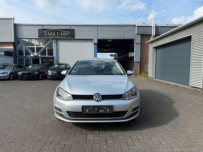 Gebraucht VW Golf VII Trendline 110 PS (80 kW) 2016 Silber Limousine