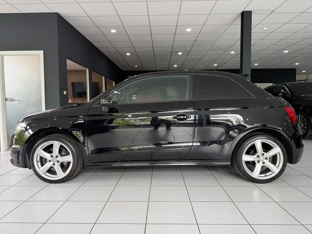 Używany Audi A1 Ambition 185 KM (136 kW) 2011 Czarny Hatchback