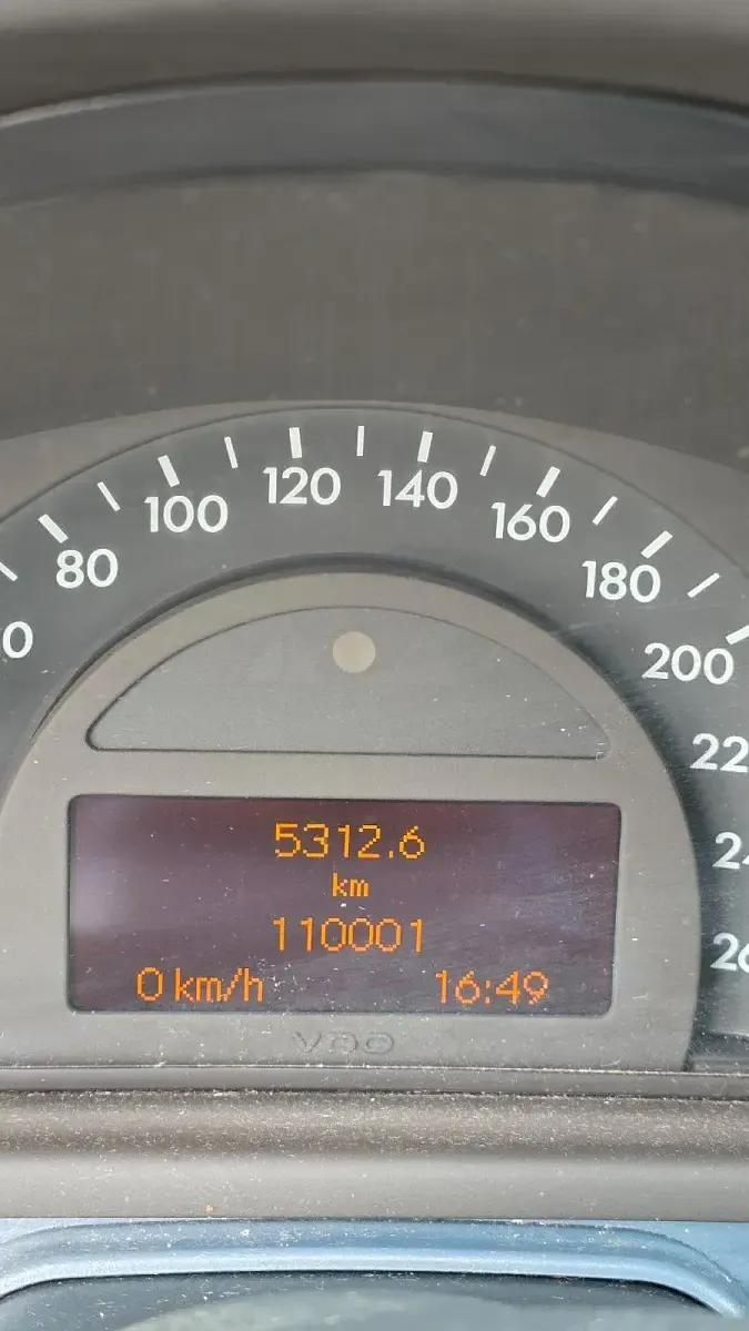 Gebraucht Mercedes C180 129 PS (94 kW) 2001 Blau Limousine