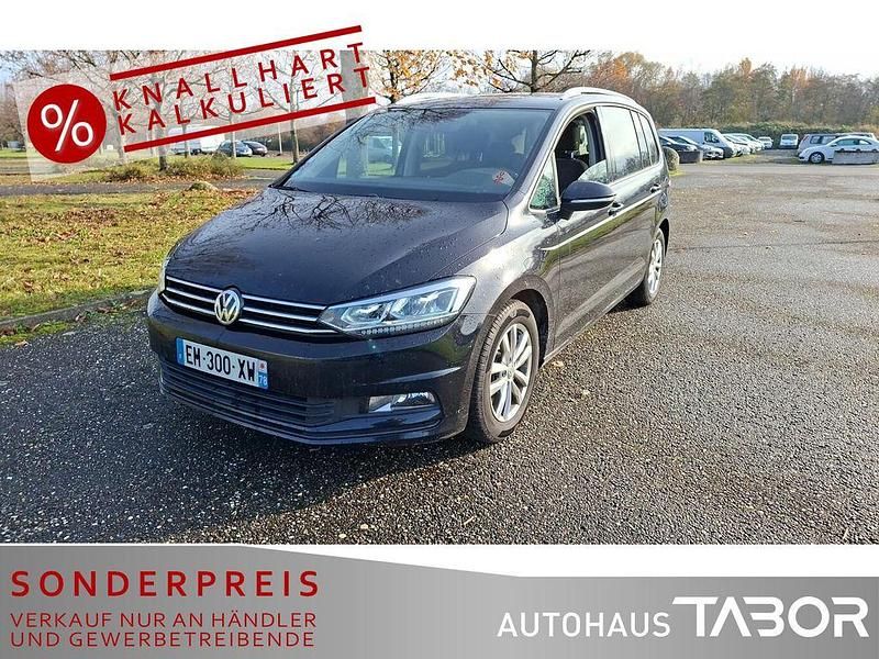Deep black perleffekt Gebraucht 2017 VW Touran Van / Kleinbus | 12.385 € (Guter Preis) - Bild 1/4