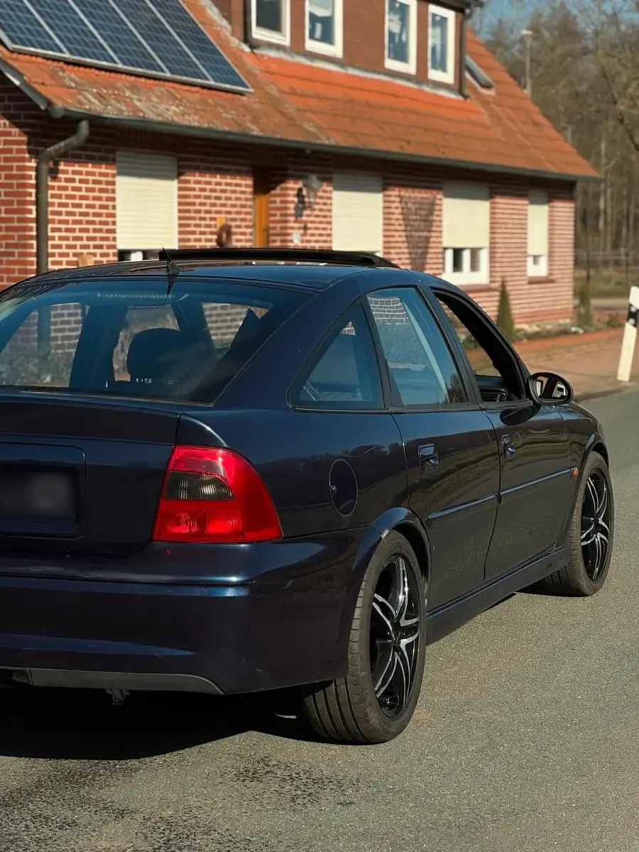 Gebraucht Opel Vectra 170 PS (125 kW) 1999 Blau Limousine