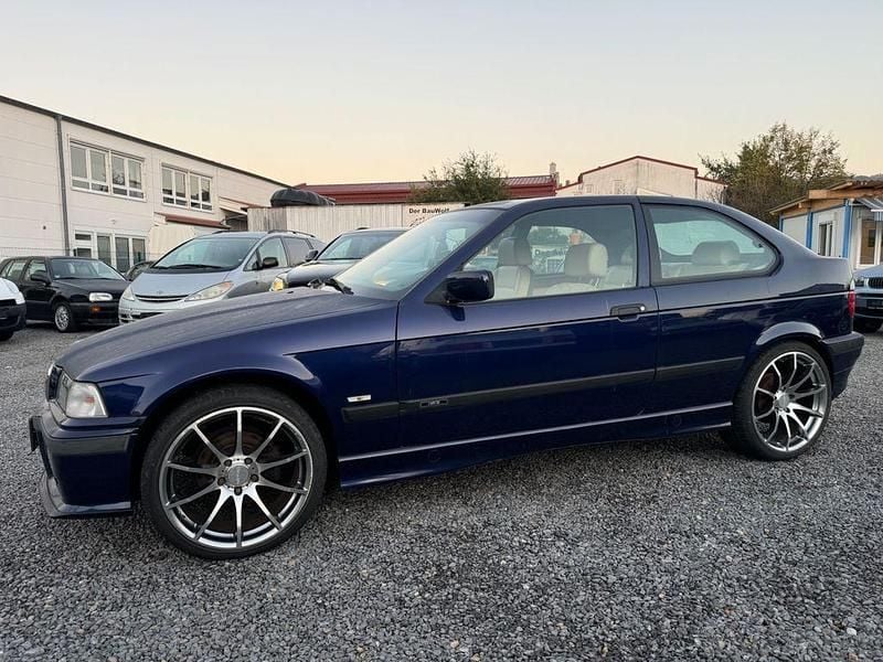 Blau Gebraucht 1996 BMW 316 Sport Line Coupé | 1.850 € (Superpreis) - Bild 1/4