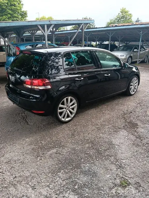 Gebraucht VW Golf VI Highline 122 PS (89 kW) 2008 Schwarz Kleinwagen
