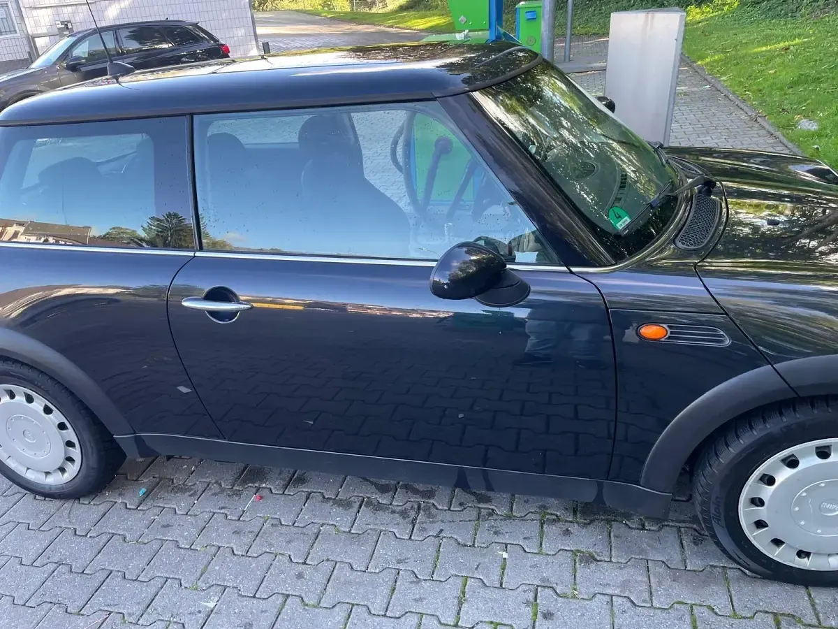 Używany Mini Cooper 120 KM (88 kW) 2005 Niebieski Hatchback