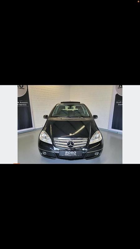 Gebraucht Mercedes A160 95 PS (69 kW) 2012 Schwarz Kleinwagen