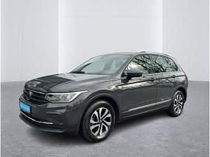 Gebraucht VW Tiguan Active 150 PS (110 kW) 2022 Grau (uranograu) SUV