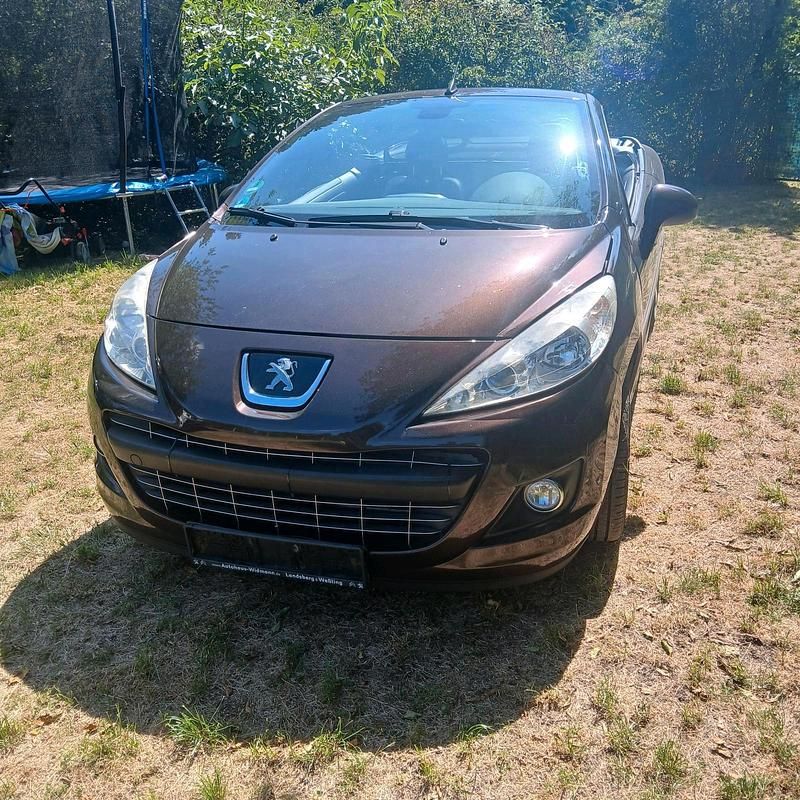 Braun Gebraucht 2015 Peugeot 207 CC Cabrio | 2.550 € (Superpreis) - Bild 1/4
