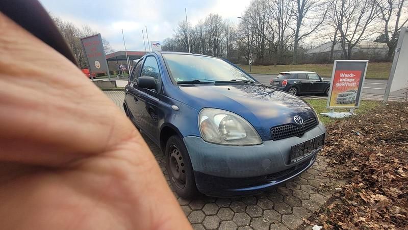 Gebraucht Toyota Yaris 65 PS (47 kW) 2002 Blau Kleinwagen