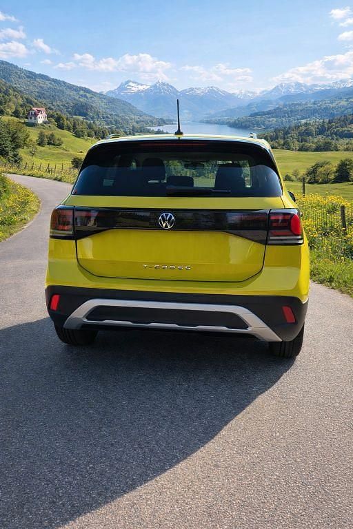 Gebraucht VW T-Cross 95 PS (69 kW) 2024 Gelb SUV