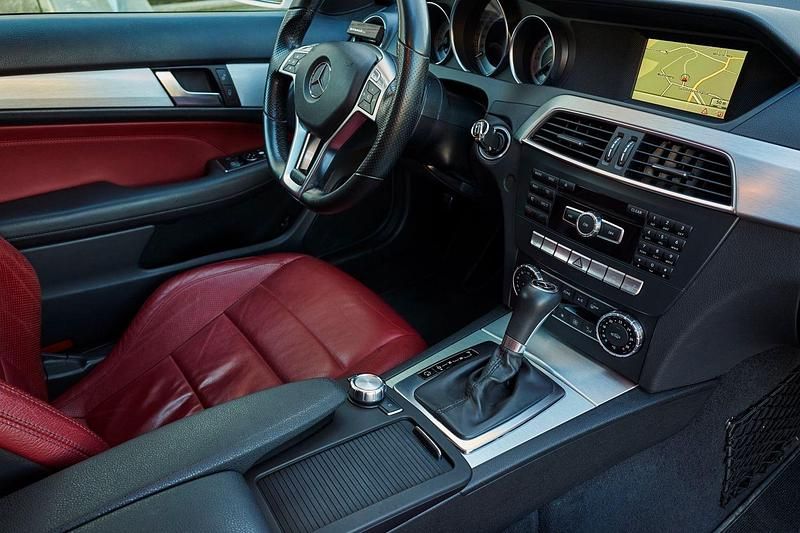 Gebraucht Mercedes C220 Edition 170 PS (125 kW) 2014 Weiß Coupé