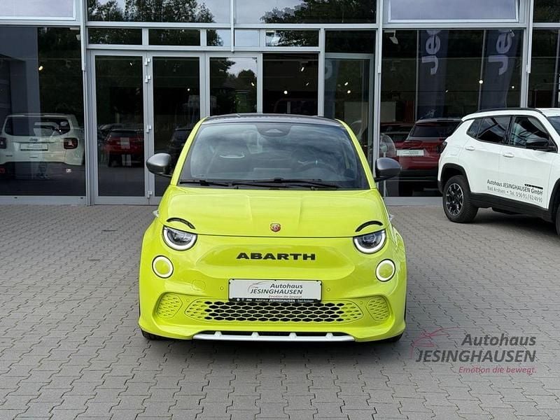 Gebraucht Abarth 500e Scorpionissima 114 kW (155 PS) 2023 Acid green Kleinwagen