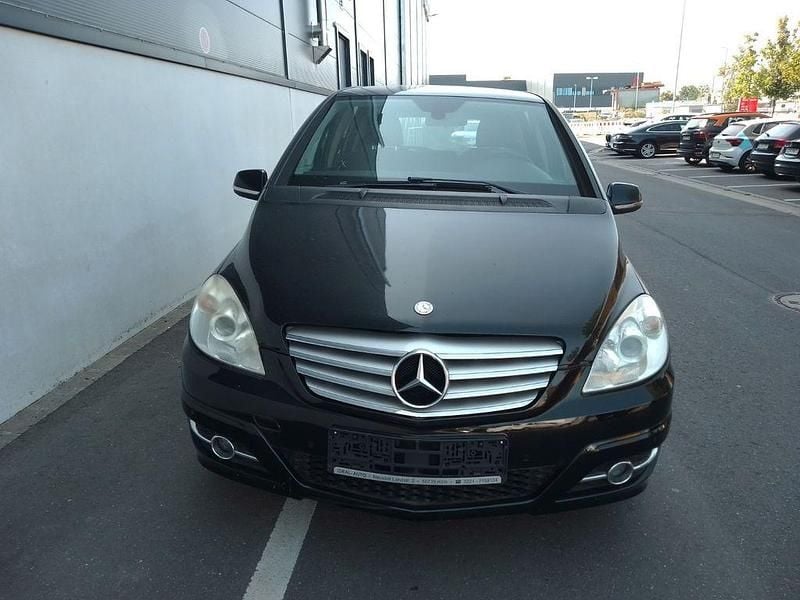 Gebraucht Mercedes B200 140 PS (102 kW) 2010 Schwarz Van / Kleinbus