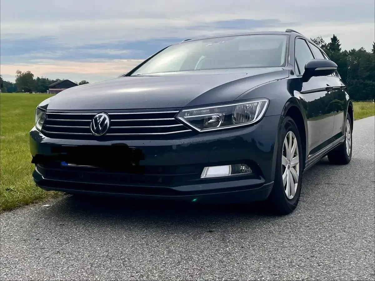 Gebraucht VW Passat 150 PS (110 kW) 2018 Grau Kombi