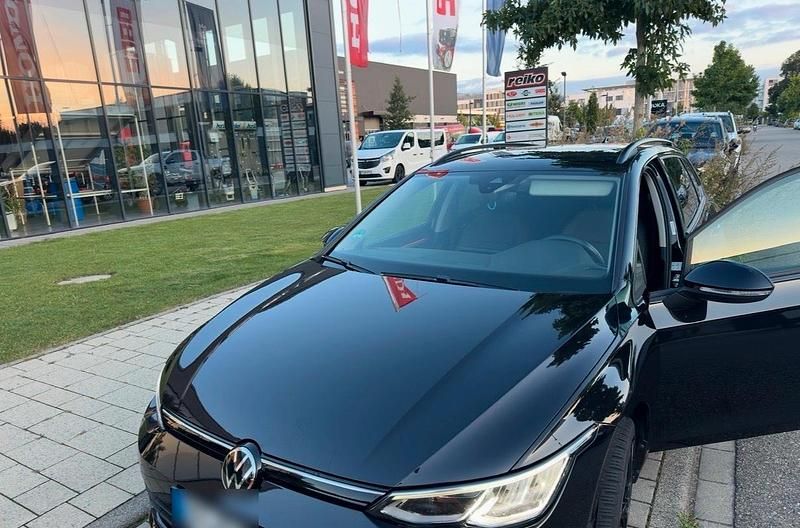Gebraucht VW Golf VIII 150 PS (110 kW) 2022 Schwarz Kombi