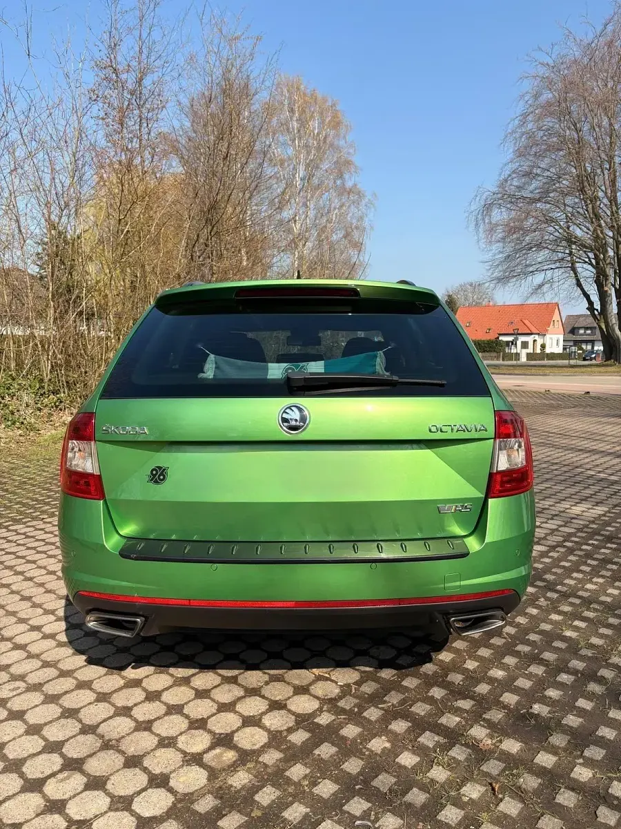 Gebraucht Skoda Octavia RS 220 PS (161 kW) 2017 Grün Kombi