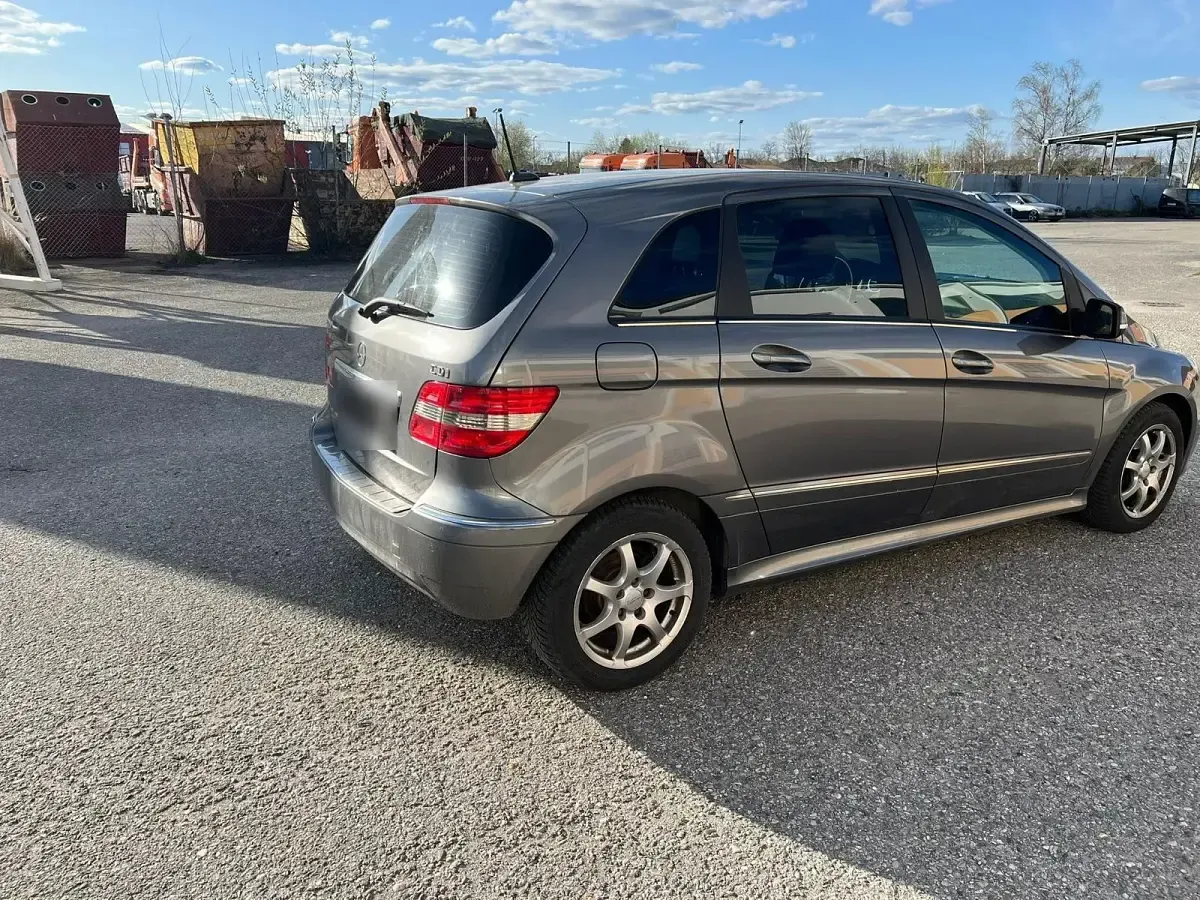Gebraucht Mercedes 200 170 PS (125 kW) 2009 Grau SUV