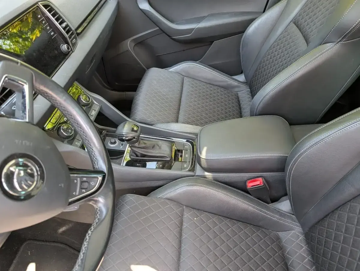 Gebraucht Skoda Karoq 150 PS (110 kW) 2019 Grau SUV