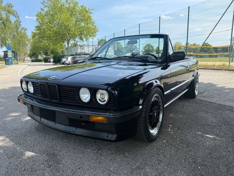 Schwarz Gebraucht 1990 BMW 320 Cabriolet Performance Cabrio | 23.999 € - Bild 1/4