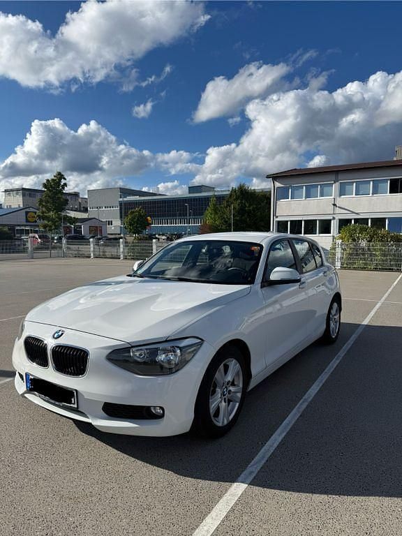 Gebraucht BMW 116 Efficient Dynamics 116 PS (85 kW) 2012 Weiß Kleinwagen
