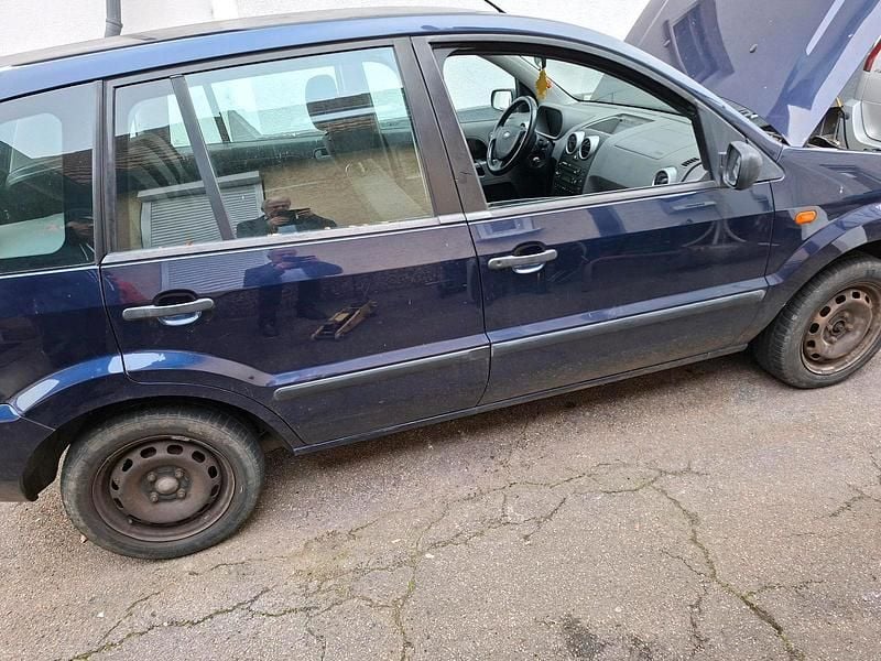 Blau Gebraucht 2002 Ford Fusion Kleinwagen | 400 € (Superpreis) - Bild 1/4