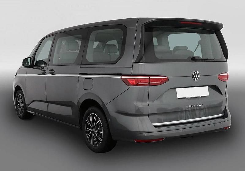 Gebraucht VW Multivan Style 150 PS (110 kW) 2025 Grau Van