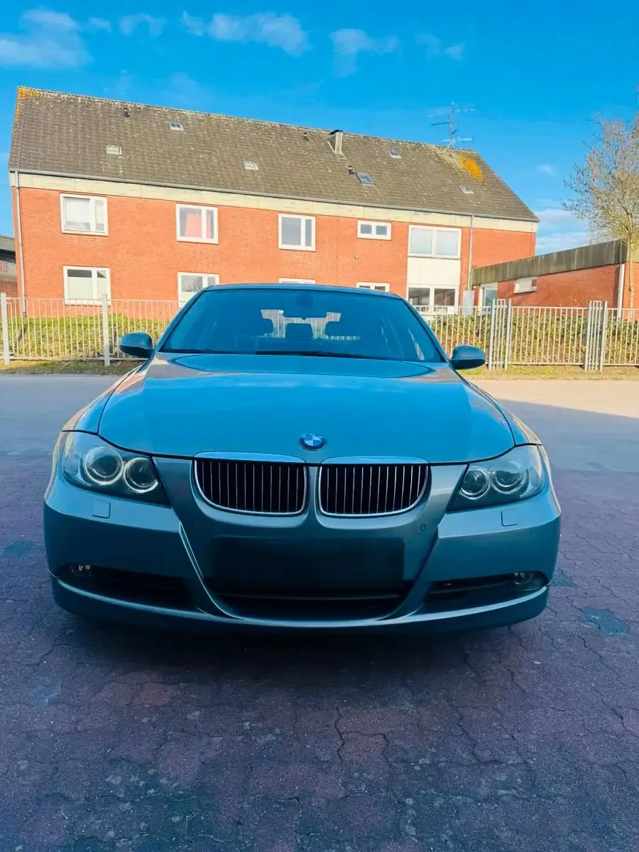 Gebraucht BMW 325 218 PS (160 kW) 2005 Limousine
