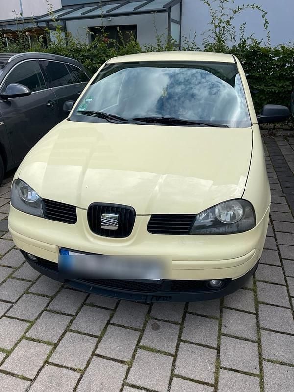 Gelb Gebraucht 2003 Seat Arosa Kleinwagen | 1.000 € (Fairer Preis) - Bild 1/4