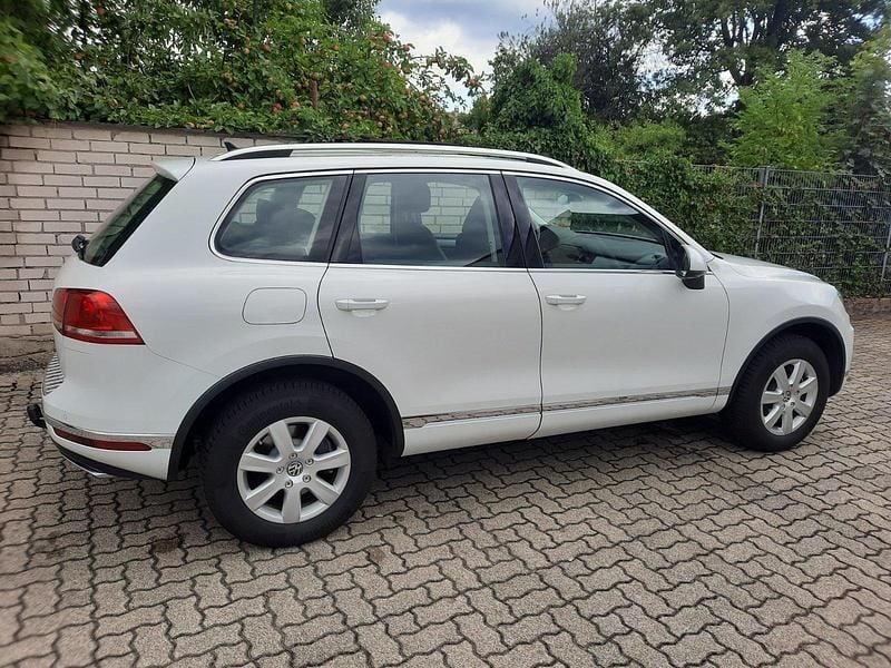 Weiß Gebraucht 2017 VW Touareg SUV | 19.400 € - Bild 1/4
