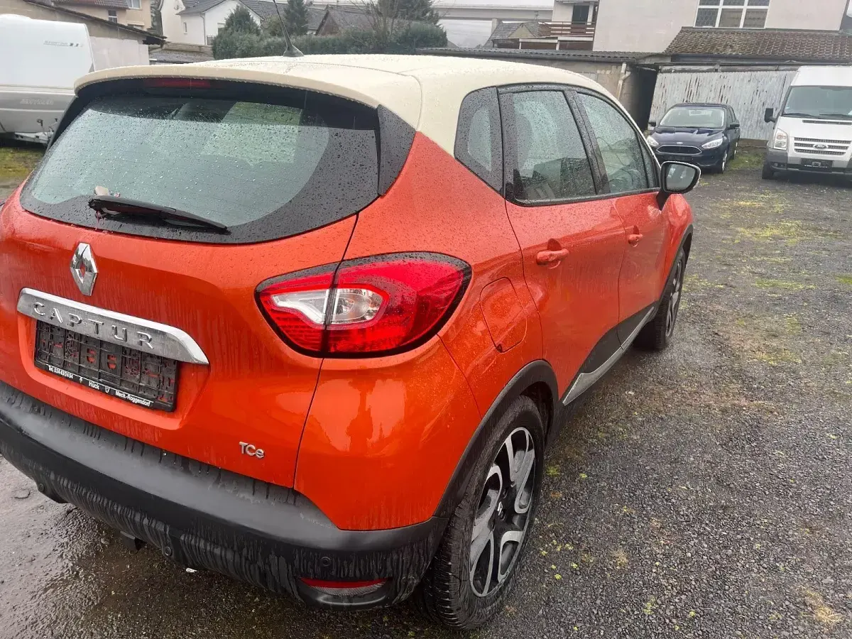 Gebraucht Renault Captur Dynamique 90 PS (66 kW) 2013 Orange SUV