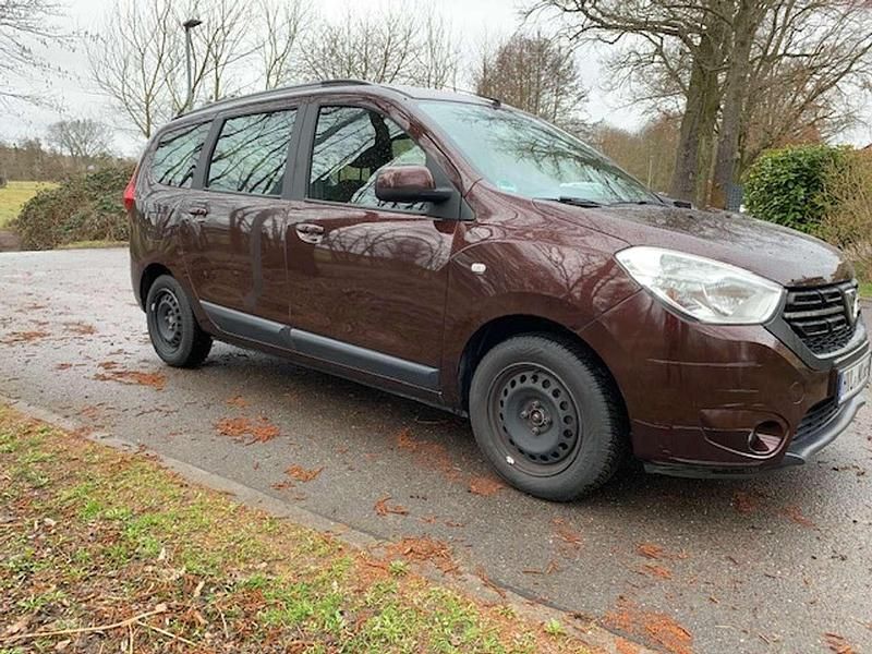 Gebraucht Dacia Lodgy Celebration 116 PS (85 kW) 2017 Braun Van / Kleinbus